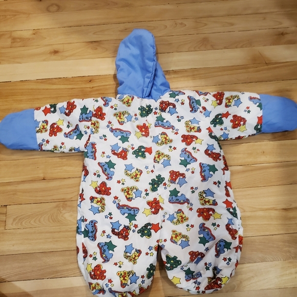SOLD********FREE with any purchase!*Vintage baby snowsuit - Picture 4 of 6